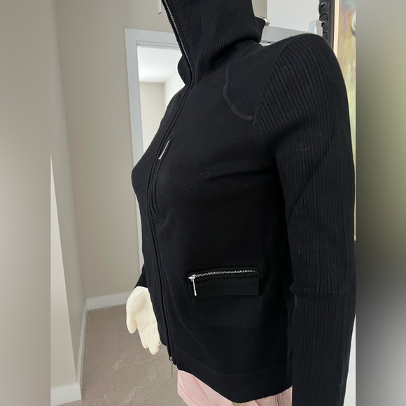 Karen Millen High Stand-Up Collar Cardigan – Stylish & Sophisticated - Picture 6 of 10